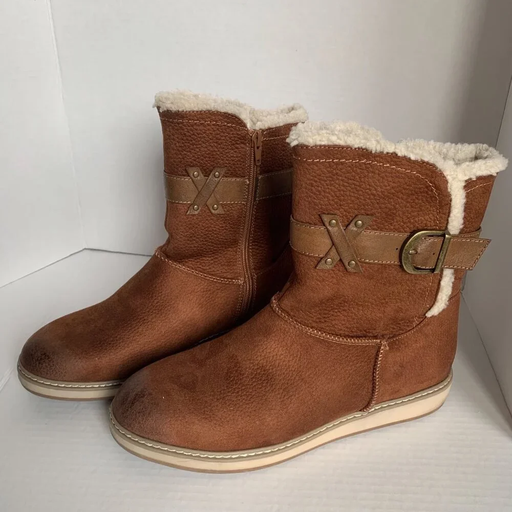 White Mountain women’s Sherpa‎ lined winter boots size 11